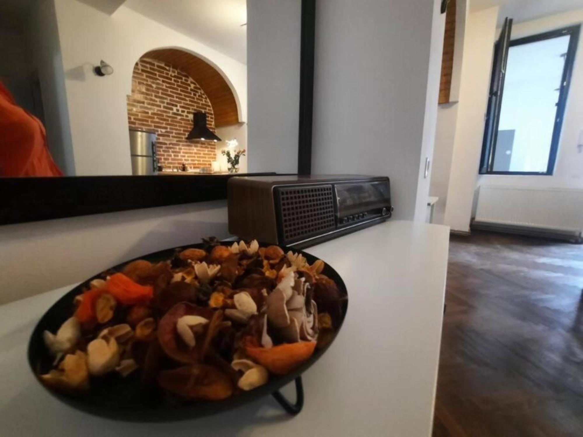 2 Bedroom Serviced Belle Vue By The Park