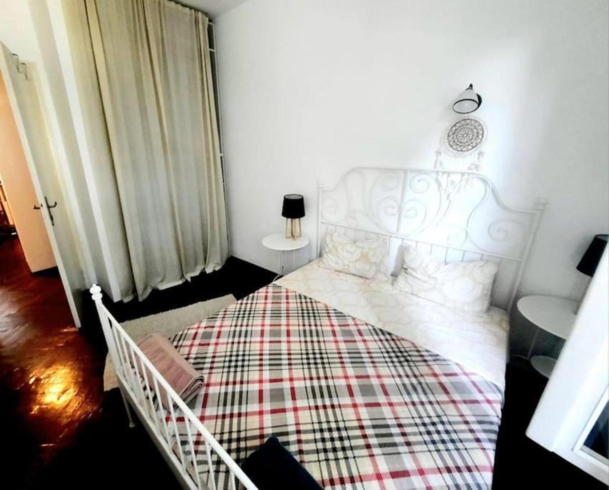 2 Bedroom Serviced Belle Vue By The Park Timisoara