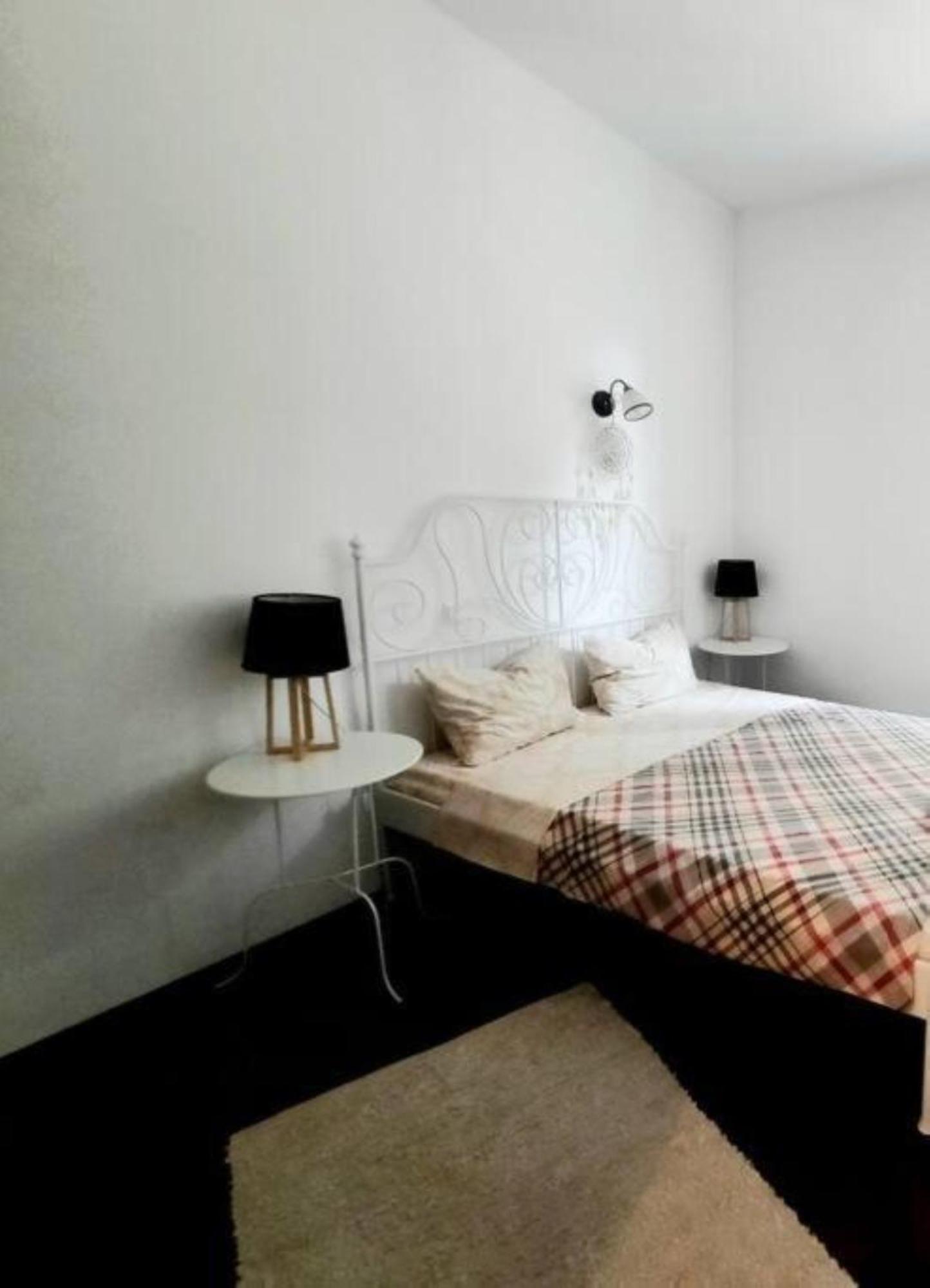 Apartment 2 Bedroom Serviced Belle Vue By The Park Timisoara